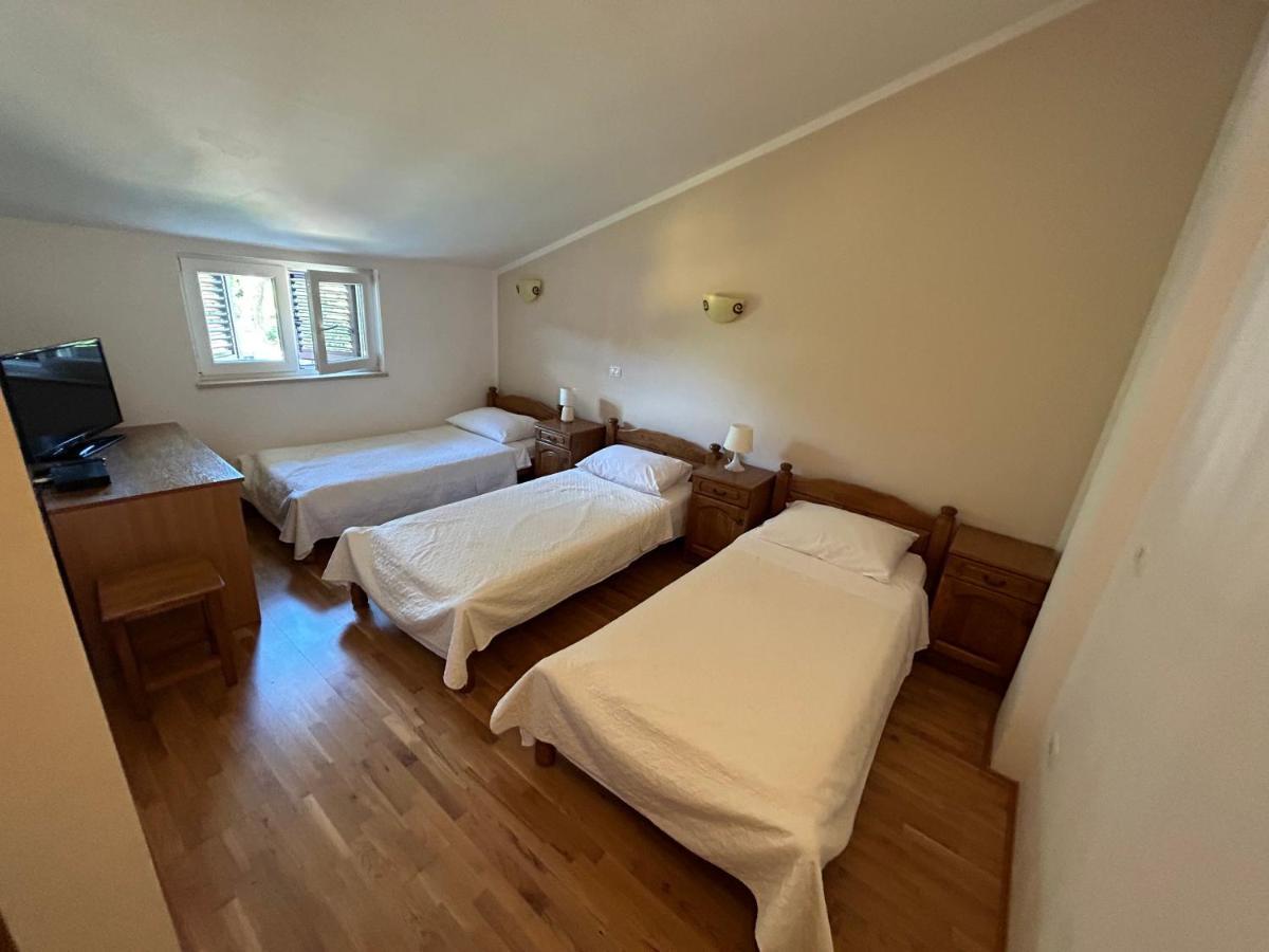 Laco De Pelagius Rooms Novigrad Istria Exterior foto
