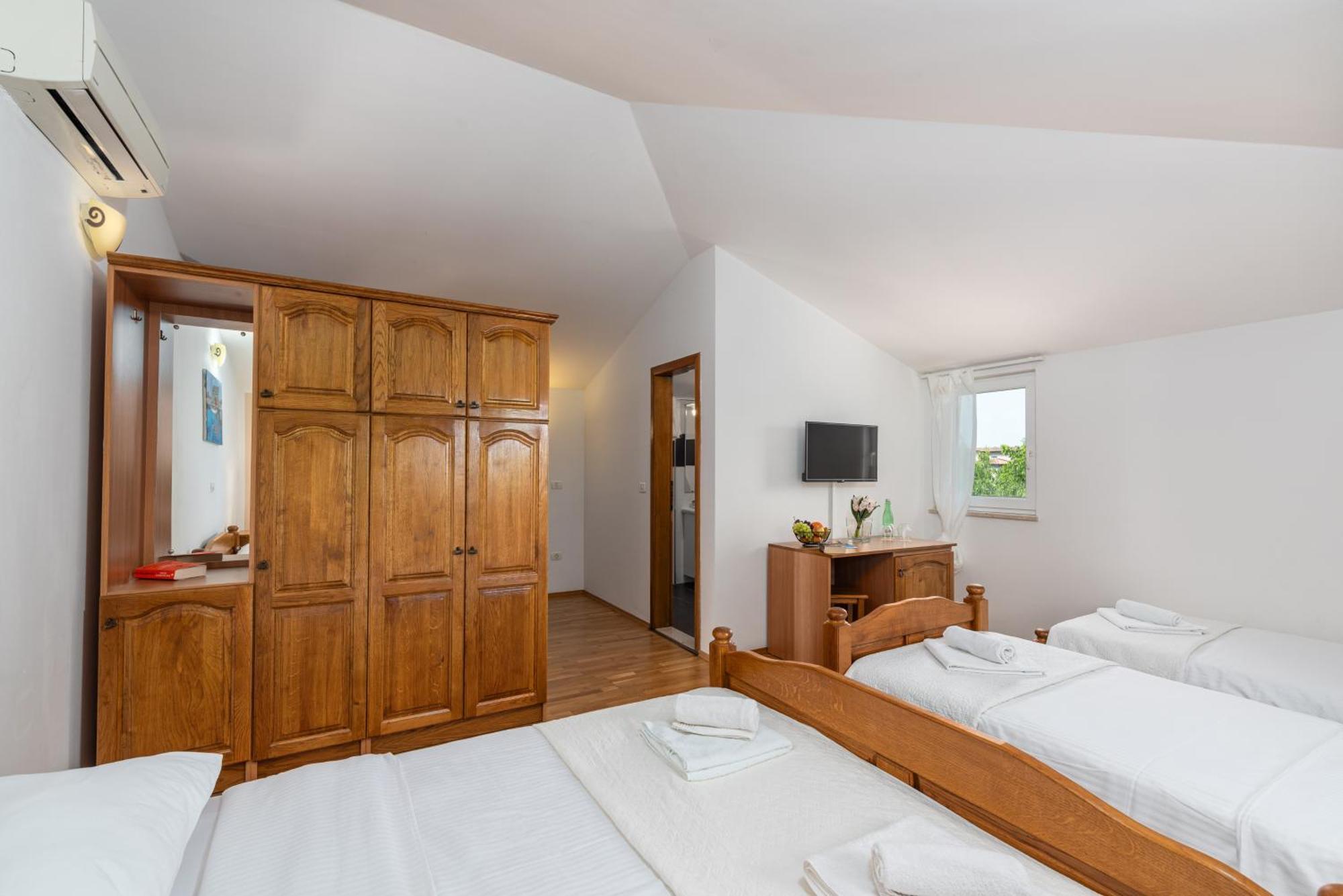 Laco De Pelagius Rooms Novigrad Istria Exterior foto